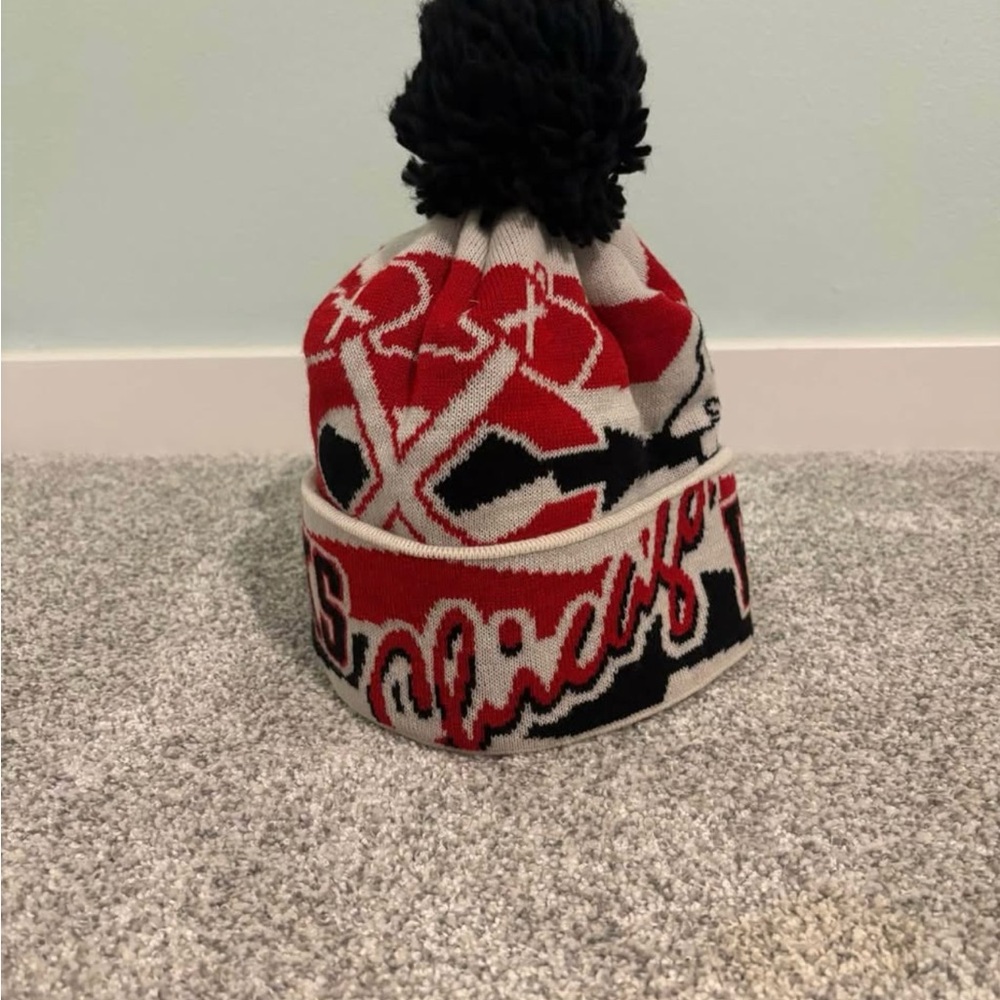 Blackhawks winter hat. Stadium series.